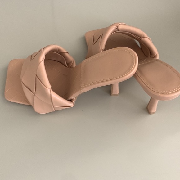 Woven Square Toe Mules - Picture 9 of 9